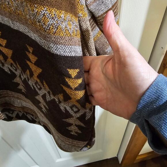 New In Southwestern Aztec Shacket Womens M Mustard Boho Western Jacket - Picture 6 of 9